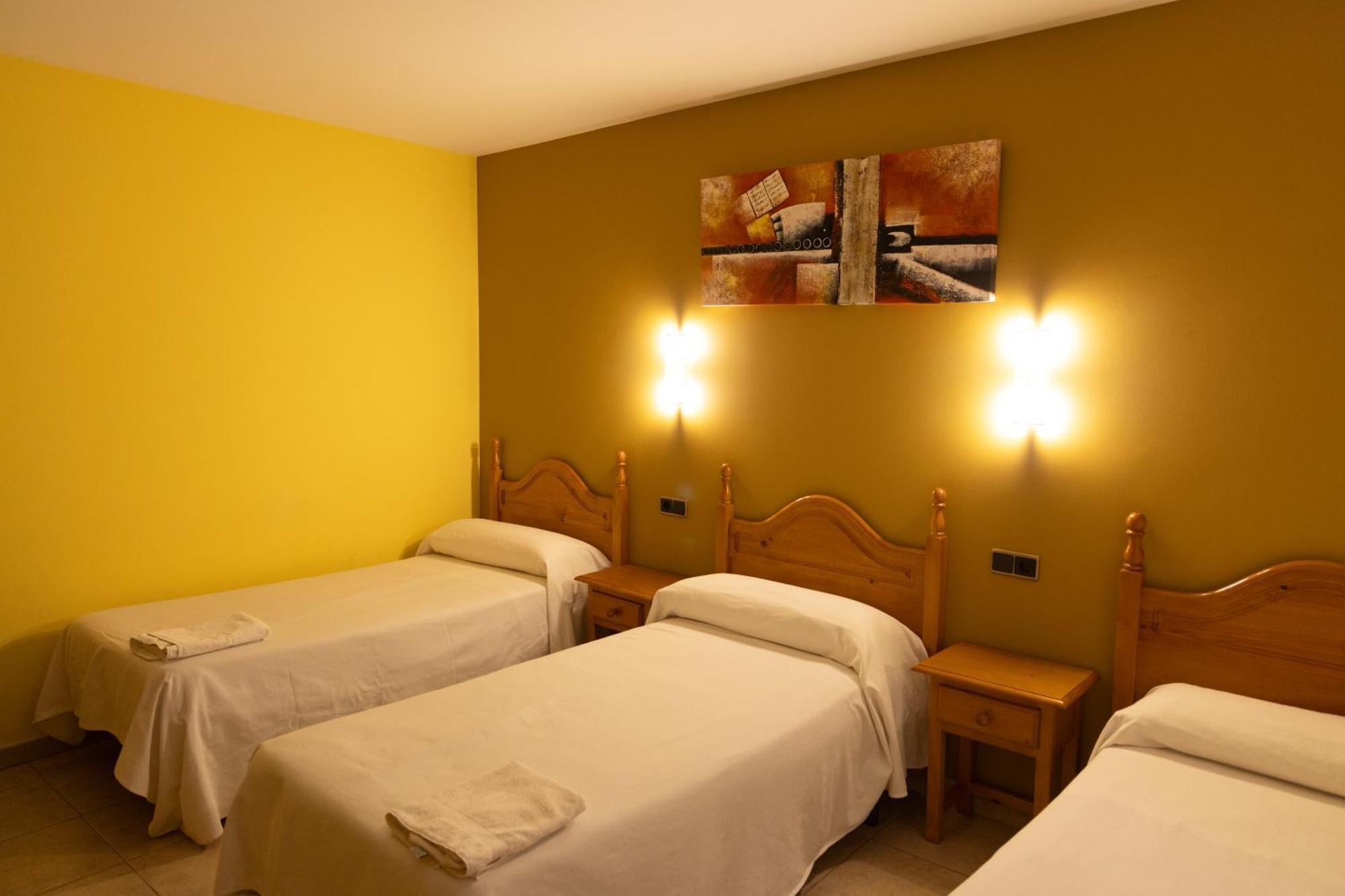 Hostal La Maravillosa Valderas  Exteriör bild