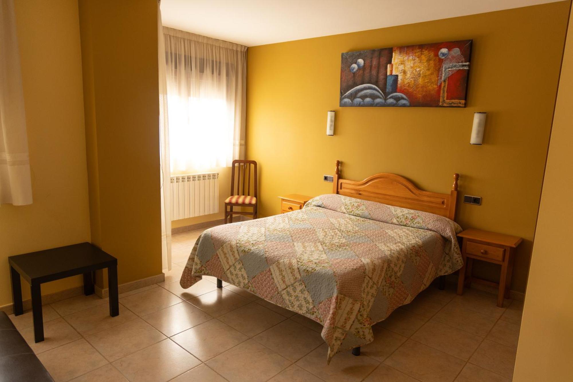 Hostal La Maravillosa Valderas  Exteriör bild